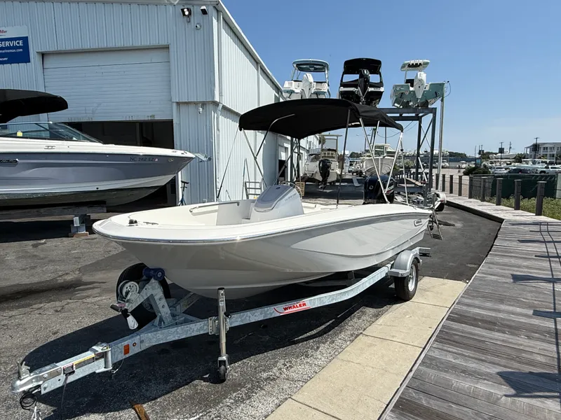 Slide: The Image of Boston Whaler 160 Super Sport 2027 - 3