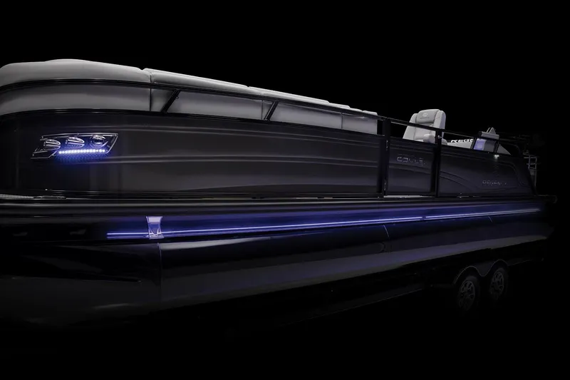 Slide: The Image of Regency 250 LE3 Sport 2023 - 41