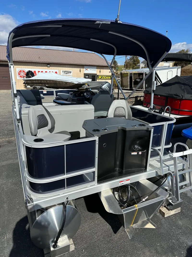 Slide: The Image of 2025 Bennington 22 SF pontoon boat with canopy and fishing seats, in stock. - 32