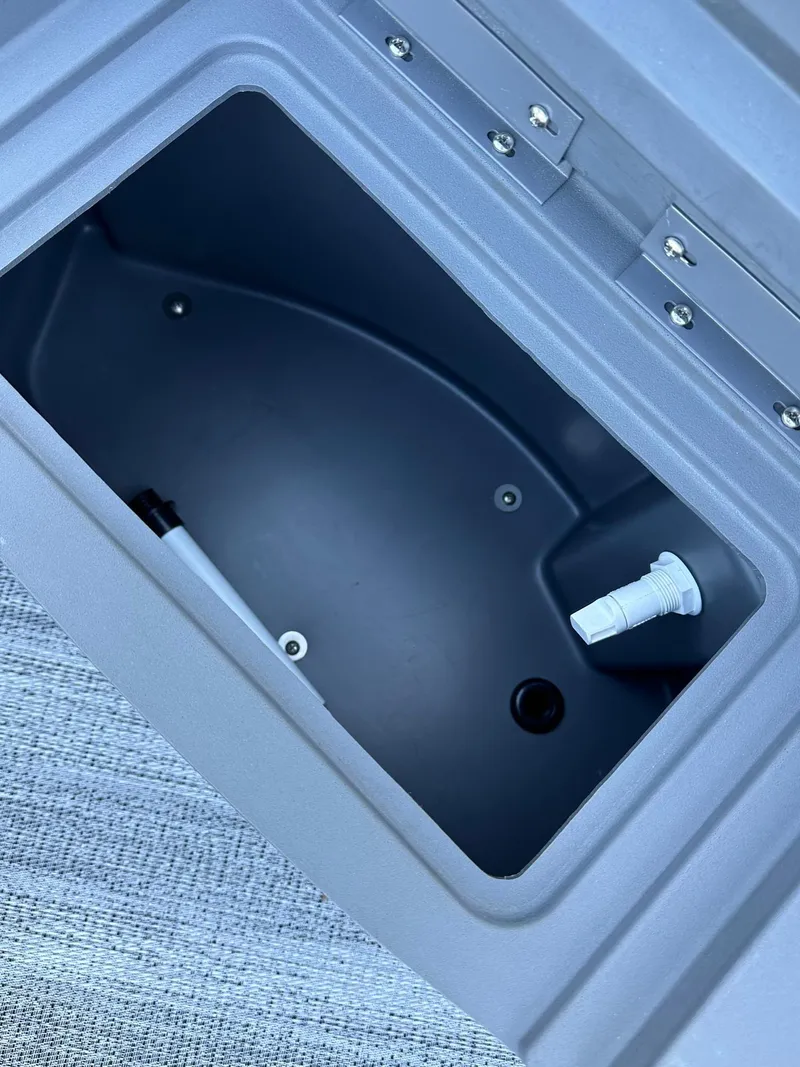 Slide: The Image of 2025 Bennington 21 SF Family boat livewell with plumbing and fittings. - 5