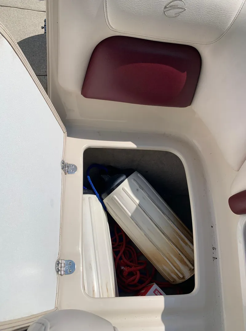 Slide: The Image of Crownline Boats 270 BR 2004 - 60