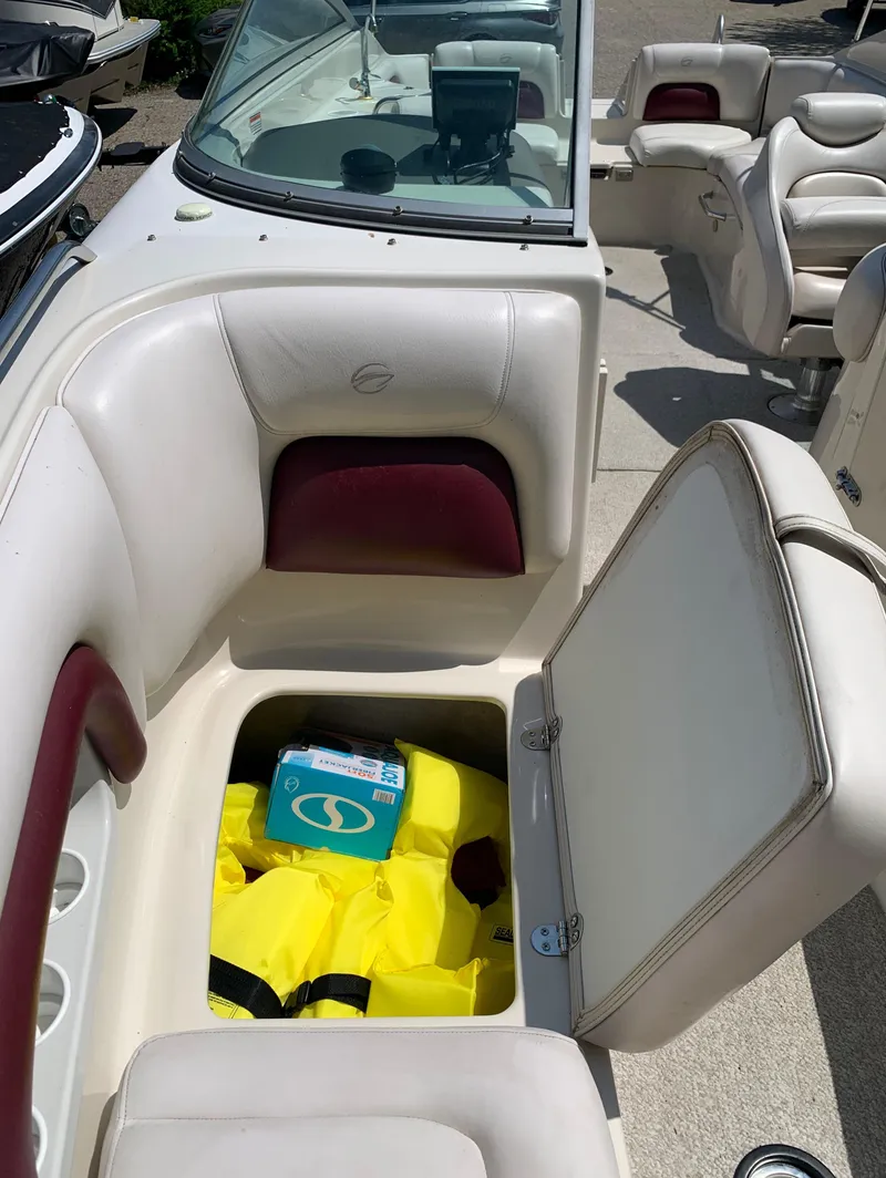 Slide: The Image of Crownline Boats 270 BR 2004 - 66