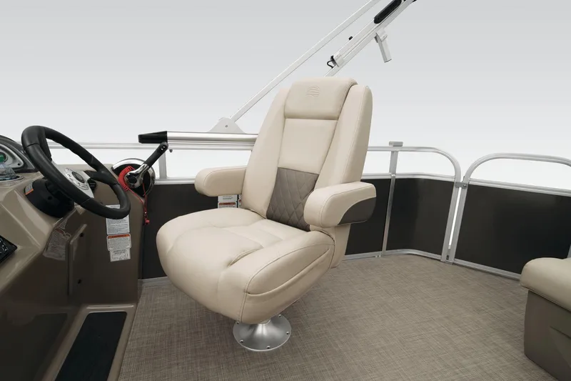 Slide: The Image of Sun Tracker Party Barge 20 DLX 2023 - 34