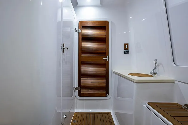 Slide: The Image of Modern bathroom in Sparks 46 model, 2026. - 43