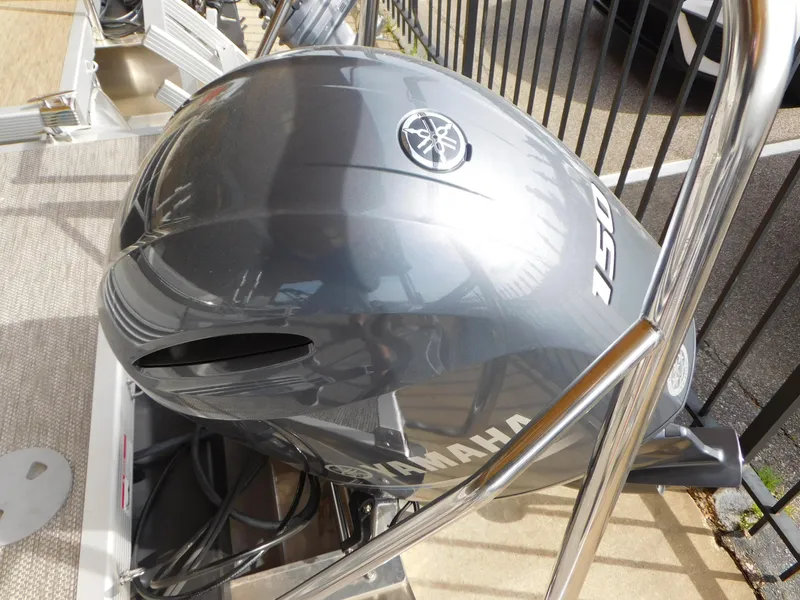 Slide: The Image of Yamaha 150 outboard motor on 2023 Bennington 22SX Swingback boat. - 7