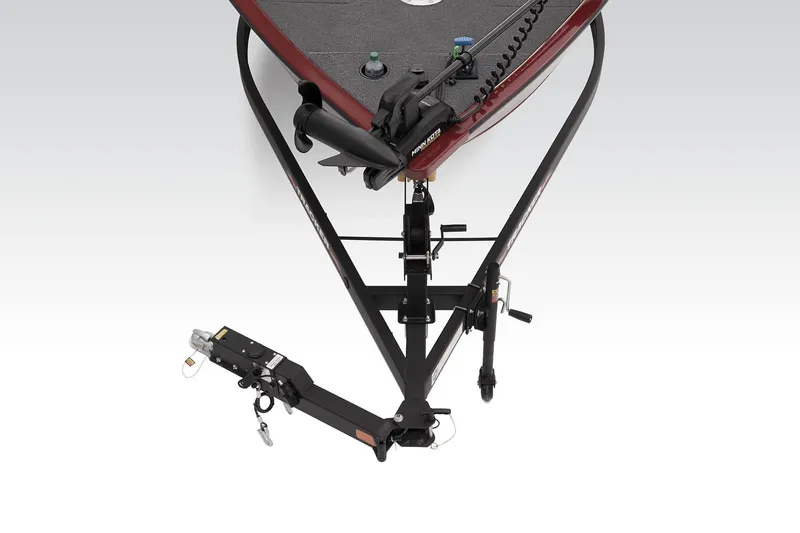 Slide: The Image of Tracker Pro Guide V-175 WT 2023 - 11