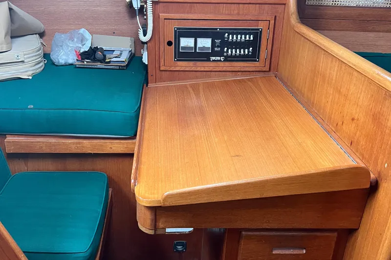 Slide: The Image of Tartan 37 1987 - 10