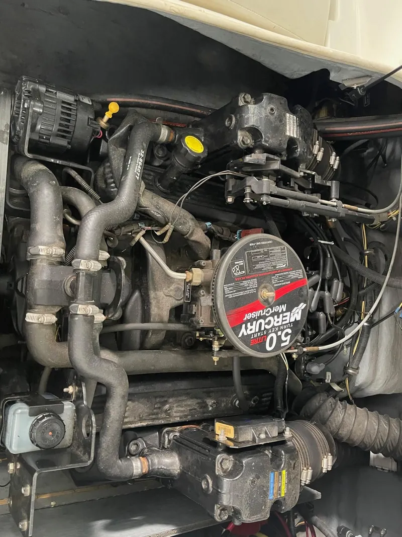 Slide: The Image of 2007 Bayliner 212 boat engine, 5.0L MerCruiser, detailed view. - 5