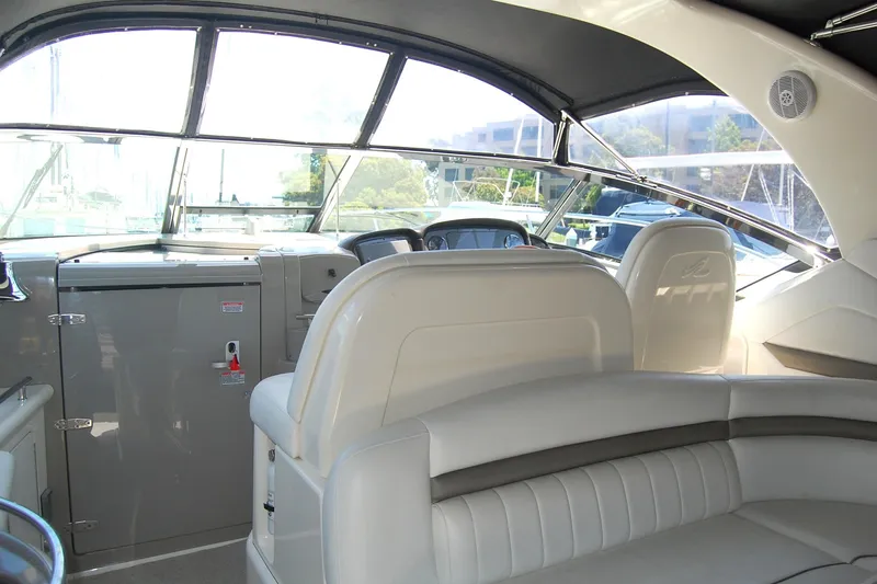 Slide: The Image of Sea Ray 390 Sundancer 2005 - 61