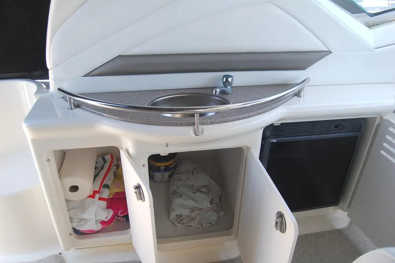 Slide: The Image of Sea Ray 390 Sundancer 2005 - 66