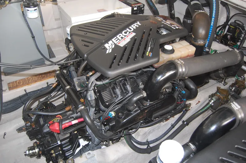 Slide: The Image of Sea Ray 390 Sundancer 2005 - 79