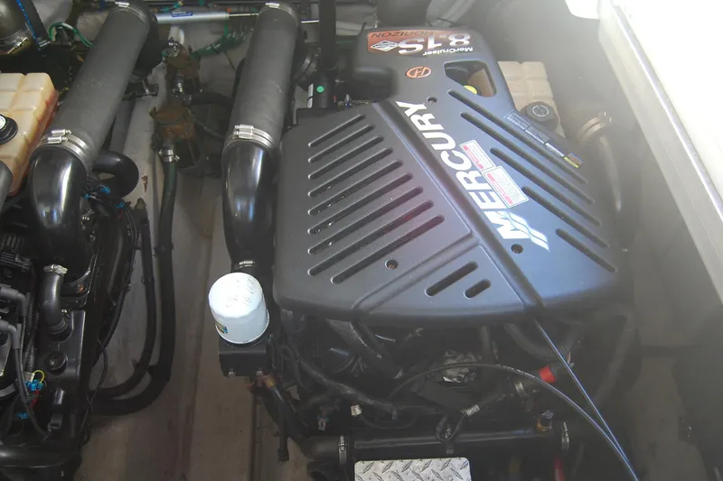 Slide: The Image of Sea Ray 390 Sundancer 2005 - 85