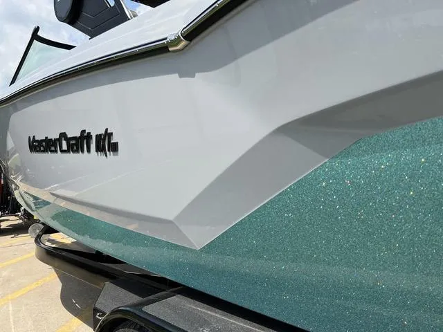 Slide: The Image of MasterCraft NXT24 2023 - 14