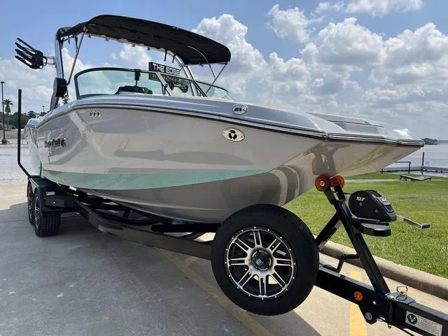 Slide: The Image of MasterCraft NXT24 2023 - 6