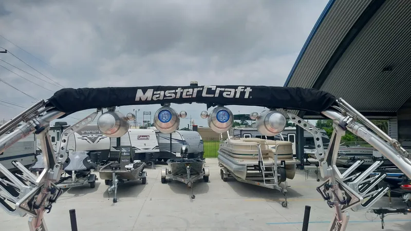 Slide: The Image of MasterCraft X2 2011 - 5