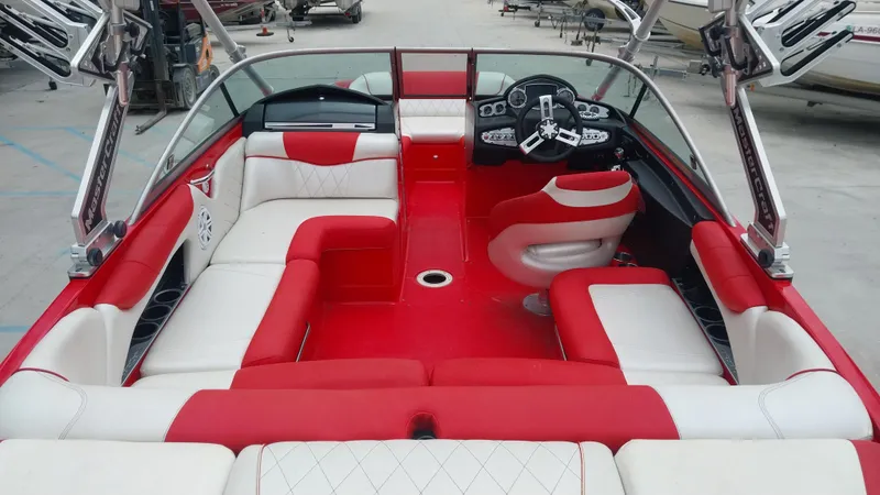 Slide: The Image of MasterCraft X2 2011 - 8