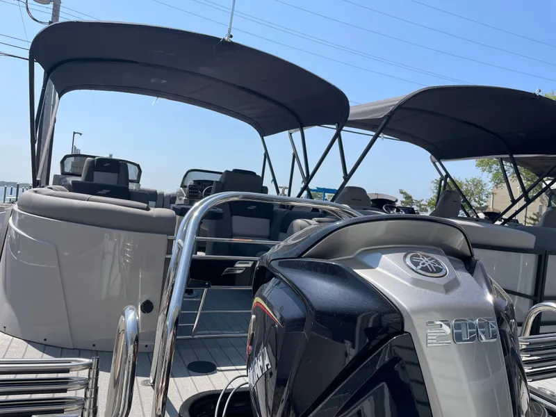 Slide: The Image of Starcraft MX 25 R DC 2023 - 17