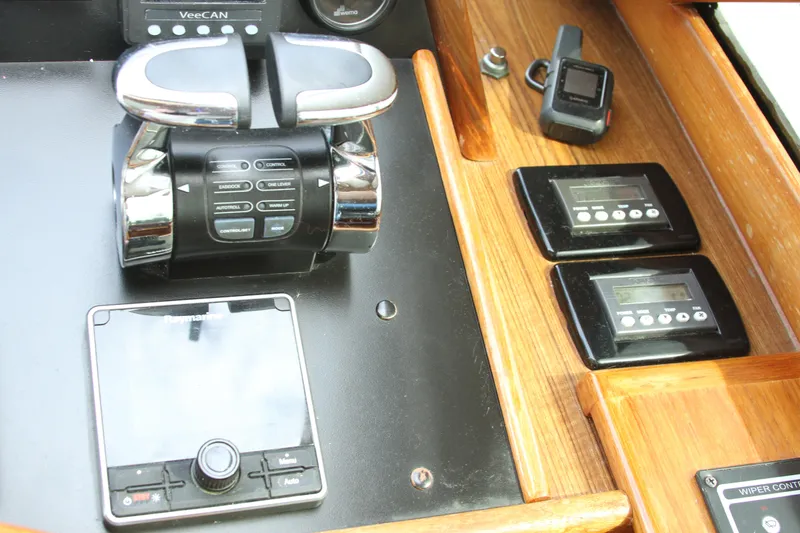 Slide: The Image of Custom Carolina Custom Carolina 60 Sportfish 2012 - 97