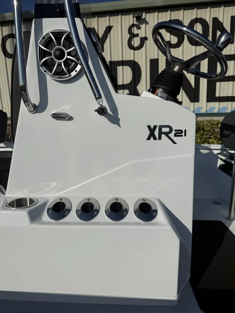 Slide: The Image of Xpress XR 21 BAY 2027 - 11