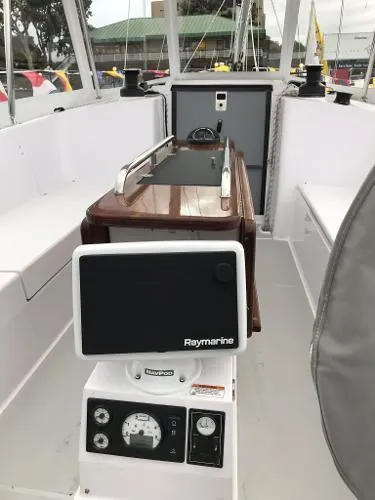 Slide: The Image of Cockpit of 2018 Catalina 425 sailboat with Raymarine navigation system. - 10