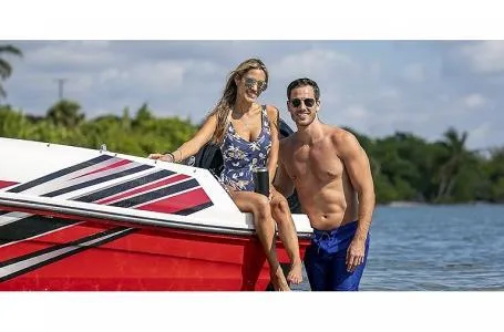 Slide: The Image of Bayliner VR4 Bowrider - Outboard w/ 115HP Mercury! 2023 - 6