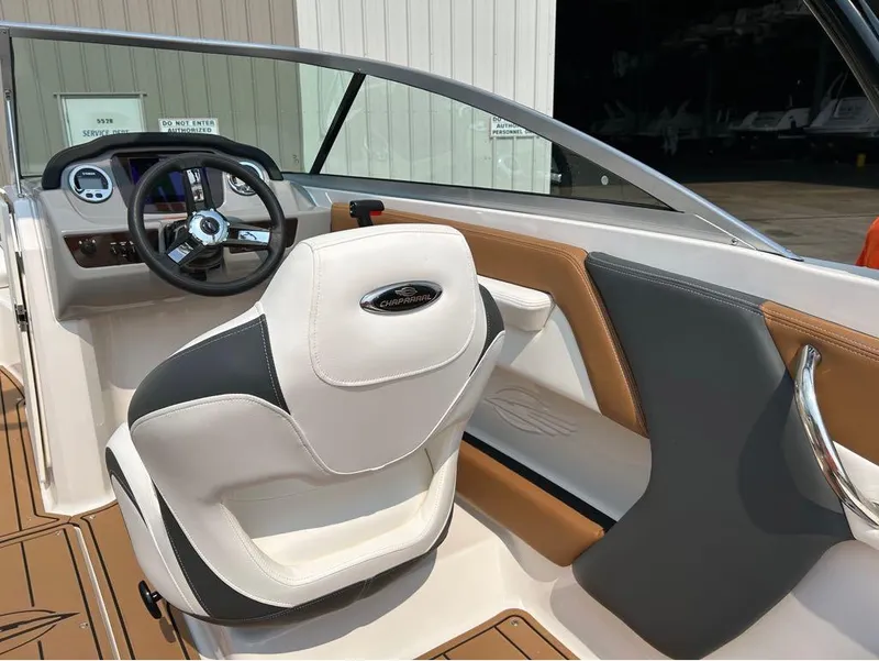 Slide: The Image of Chaparral 21 SSi OB 2023 - 14