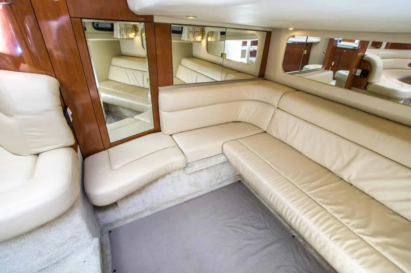 Slide: The Image of Sea Ray 380 Sundancer 2003 - 11