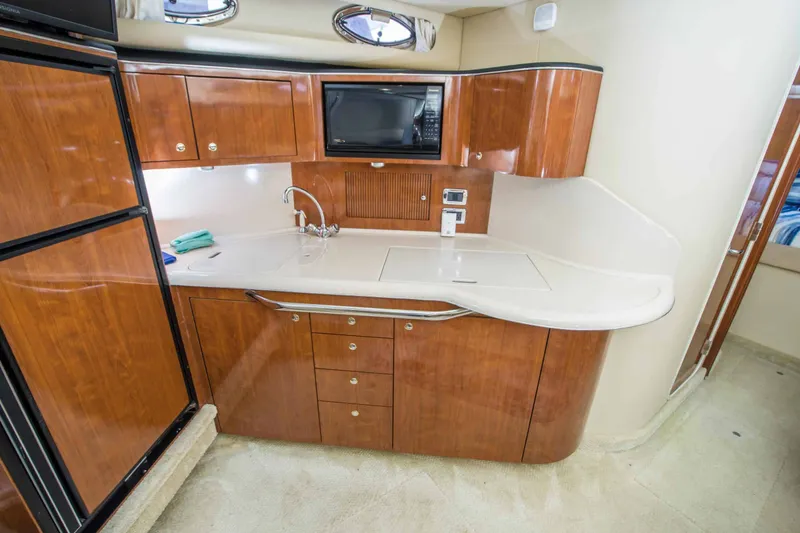 Slide: The Image of Sea Ray 380 Sundancer 2003 - 9
