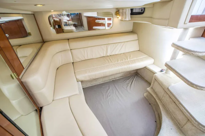 Slide: The Image of Sea Ray 380 Sundancer 2003 - 13