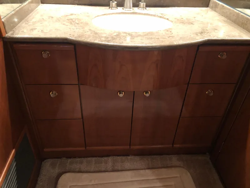 Slide: The Image of Meridian 580 Pilothouse 2007 - 103