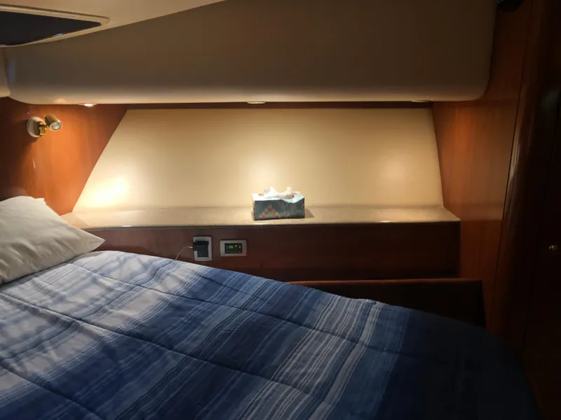 Slide: The Image of Meridian 580 Pilothouse 2007 - 112