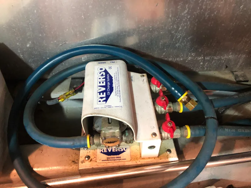 Slide: The Image of Meridian 580 Pilothouse 2007 - 141