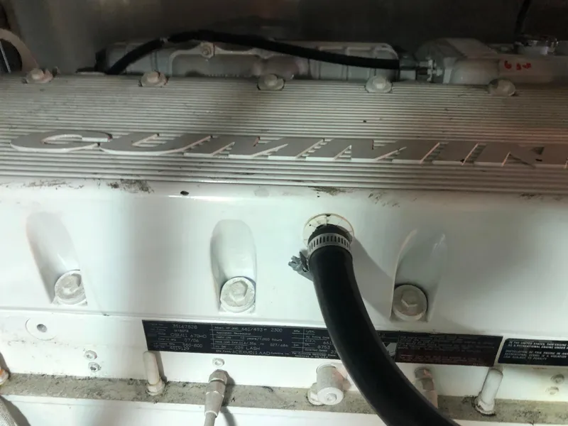 Slide: The Image of Meridian 580 Pilothouse 2007 - 142