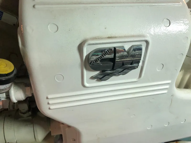 Slide: The Image of Meridian 580 Pilothouse 2007 - 143