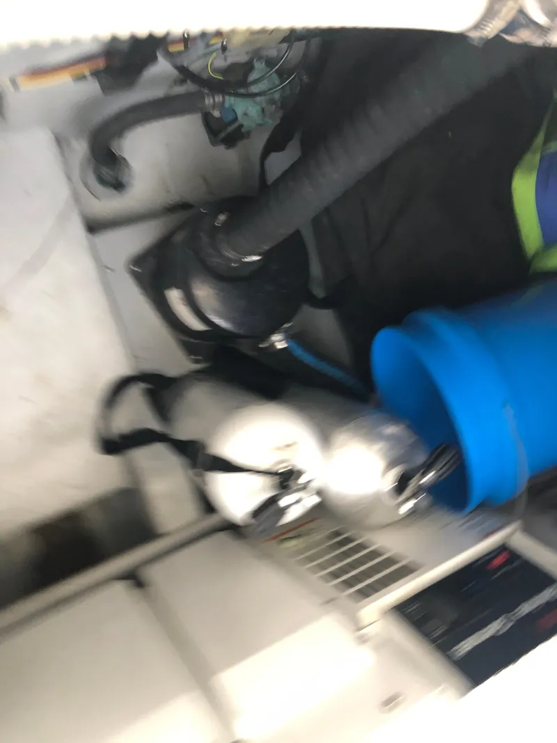 Slide: The Image of Meridian 580 Pilothouse 2007 - 163