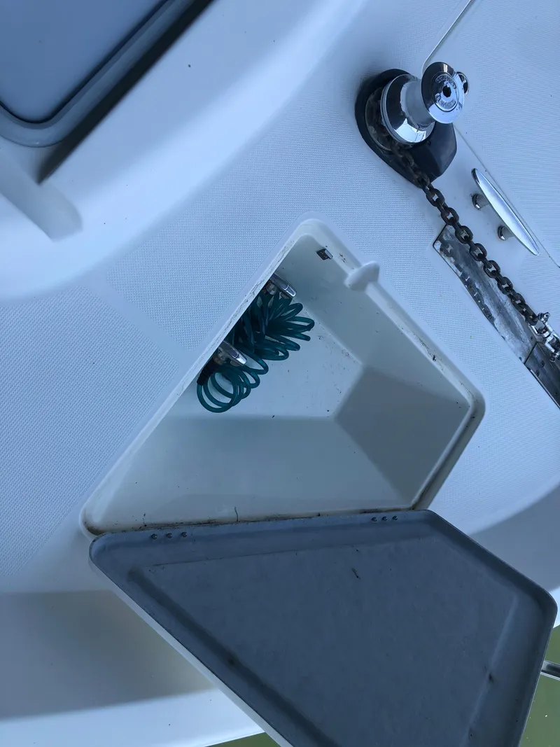 Slide: The Image of Meridian 580 Pilothouse 2007 - 169