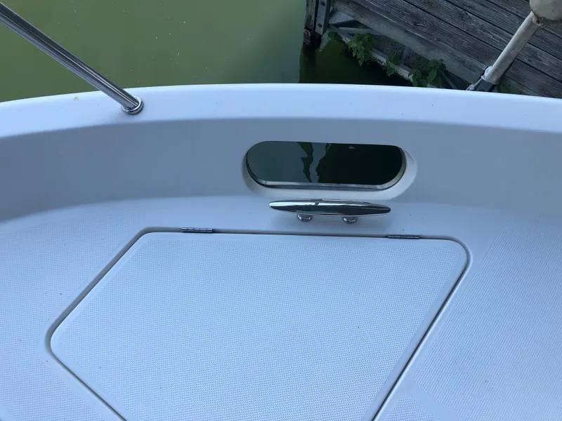 Slide: The Image of Meridian 580 Pilothouse 2007 - 170