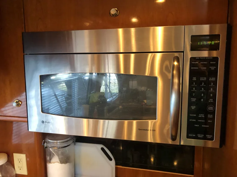 Slide: The Image of Microwave in the kitchen of a 2007 Meridian 580 Pilothouse yacht. - 33