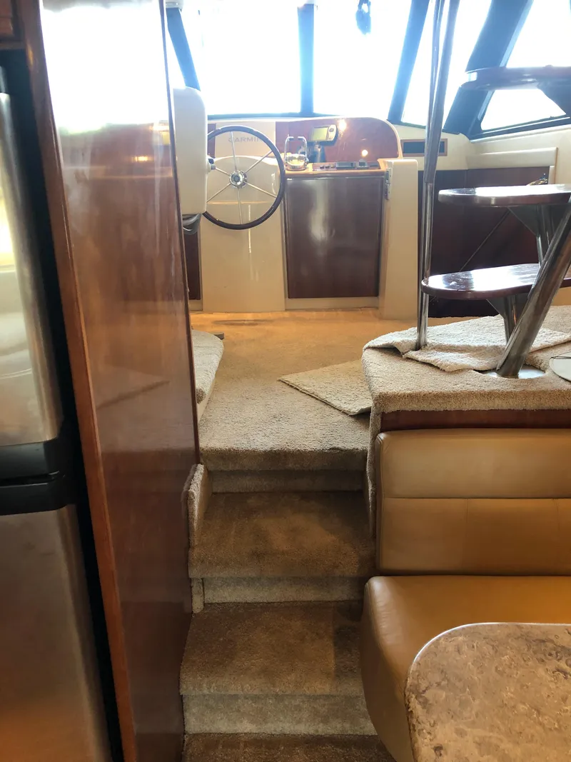 Slide: The Image of Interior of 2007 Meridian 580 Pilothouse yacht. - 42