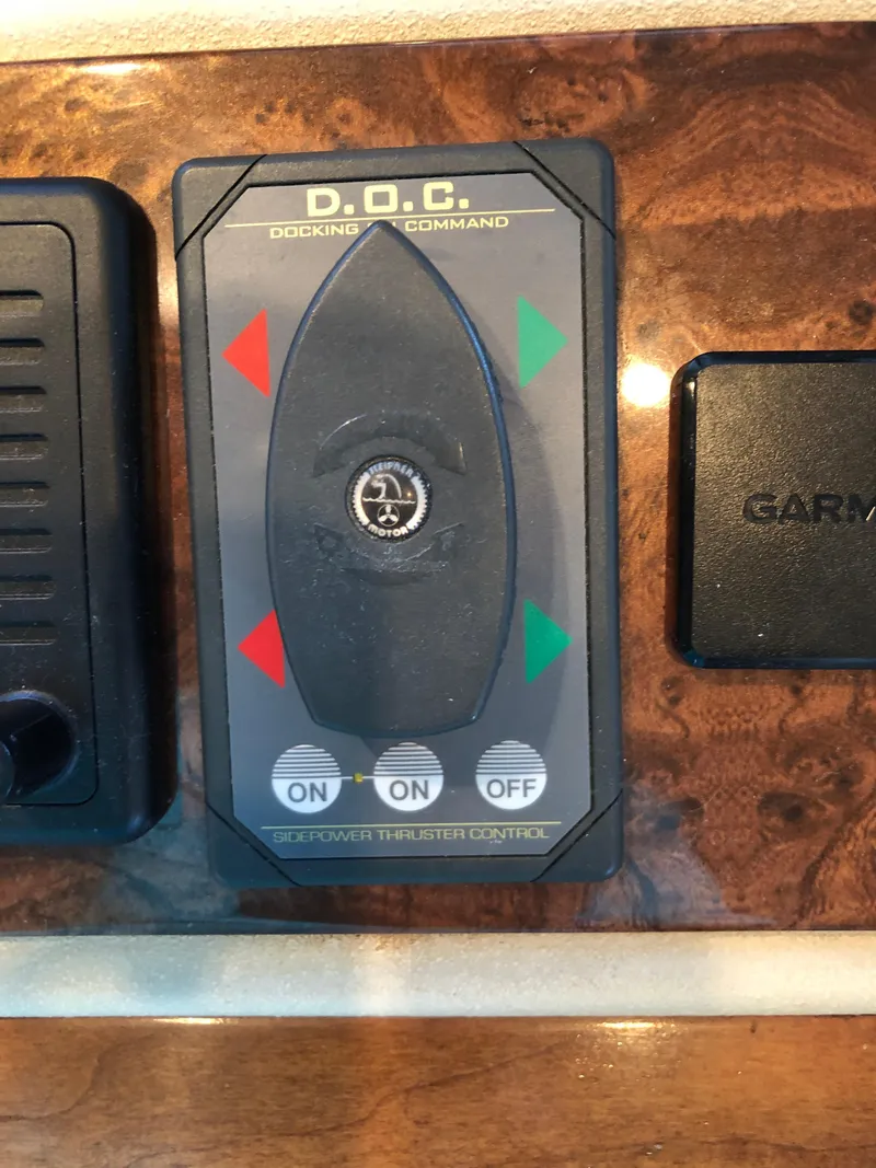 Slide: The Image of Control panel for 2007 Meridian 580 Pilothouse, Sidepower Thruster. - 49