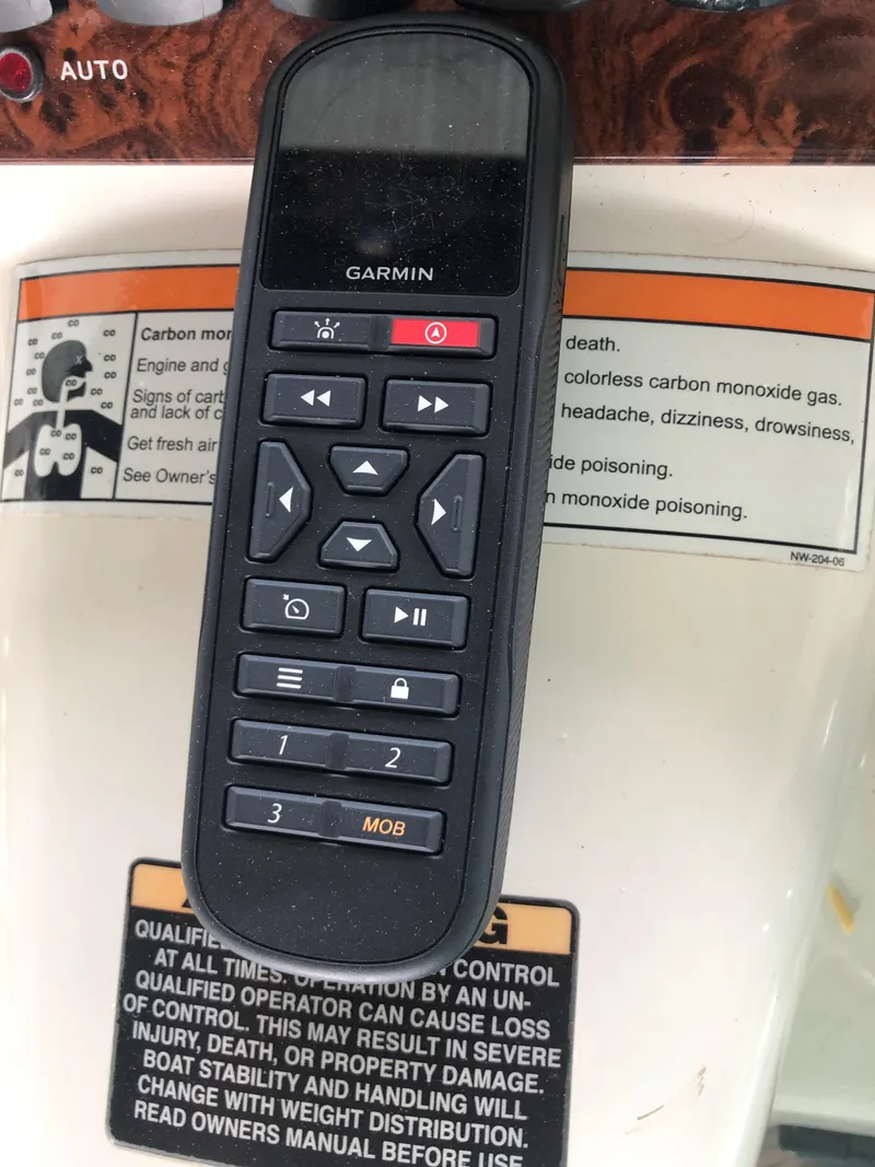 Slide: The Image of Meridian 580 Pilothouse 2007 - 54