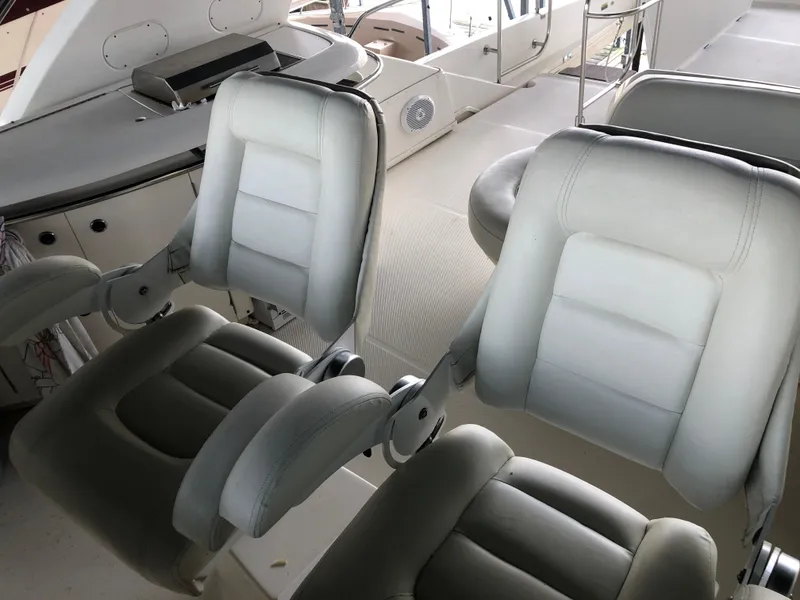 Slide: The Image of Meridian 580 Pilothouse 2007 - 79