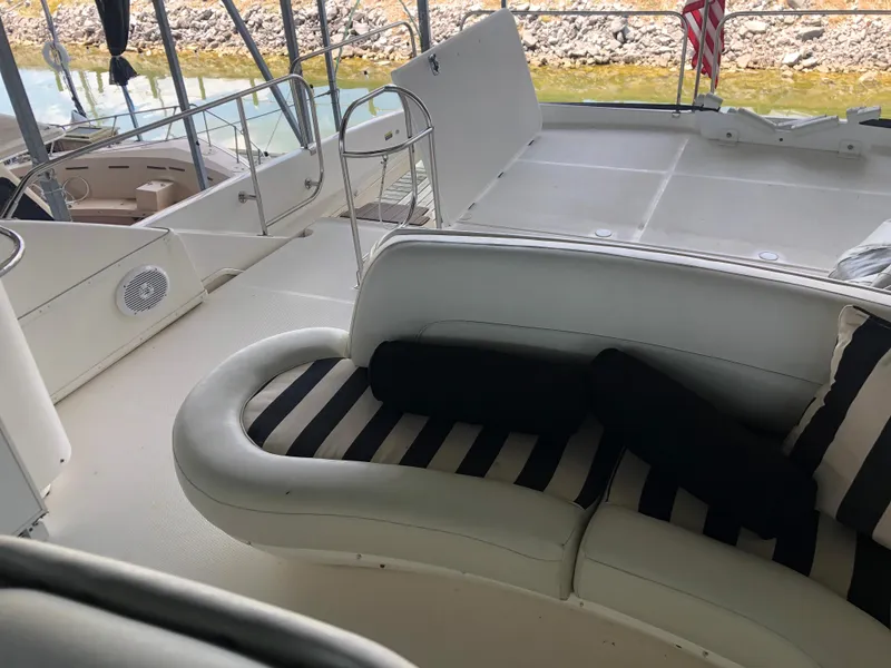 Slide: The Image of Meridian 580 Pilothouse 2007 - 80