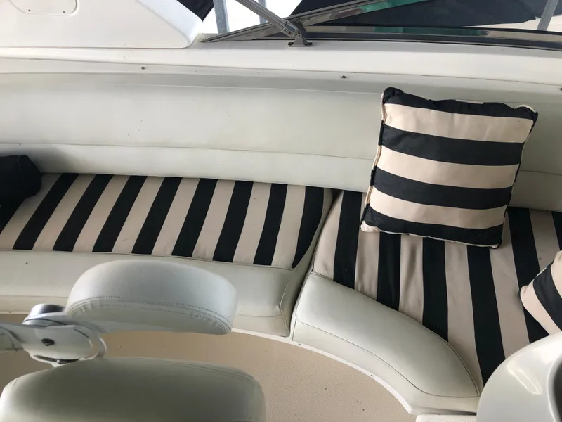 Slide: The Image of Meridian 580 Pilothouse 2007 - 82