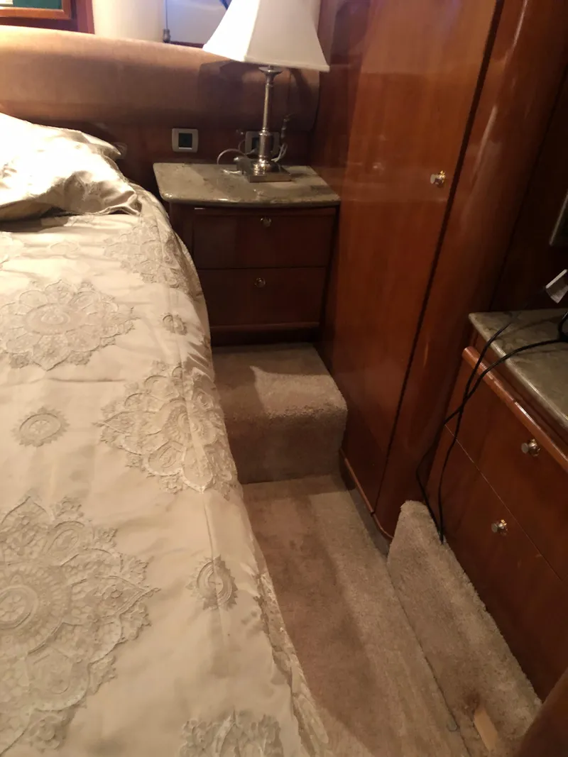 Slide: The Image of Meridian 580 Pilothouse 2007 - 98