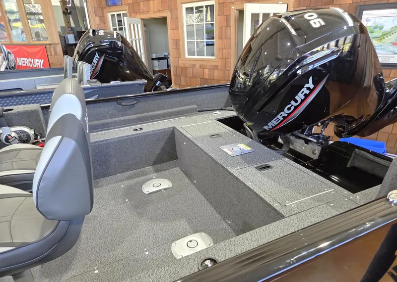 Slide: The Image of Lund 1650 REBEL XL SPORT SE 2026 - 6