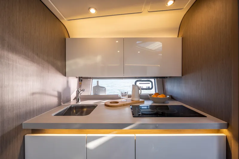 Slide: The Image of BENETEAU Gran Turismo 41 - 18