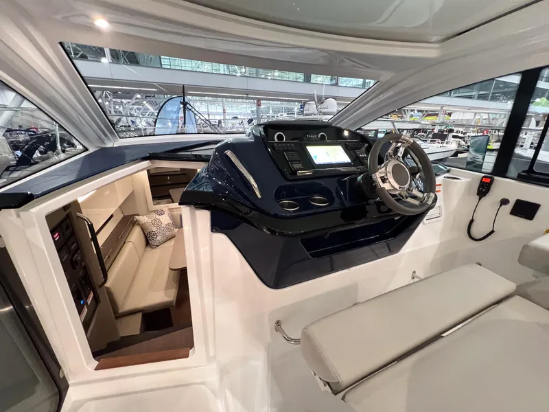 Slide: The Image of BENETEAU Gran Turismo 41 - 3