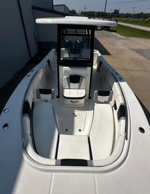 Slide: The Image of 2023 Robalo R270 boat with spacious seating and modern design. - 5