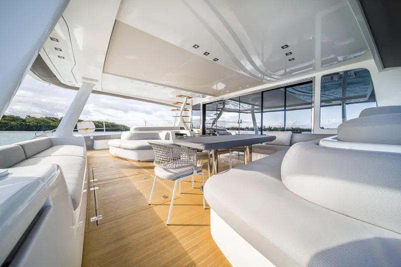 Slide: The Image of Lagoon SEVENTY 7 2020 - 102